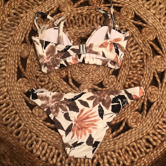 Zulu & Zephyr Natives Bra Cup Bikini - Picture 7 of 7